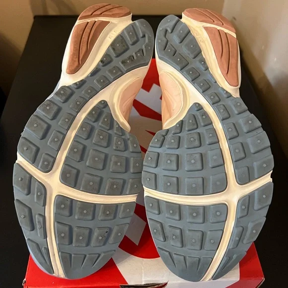 Nike Air Presto Women’s - Picture 2 of 7